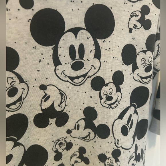 Disney Mickey Mouse hoodie size‎ 5 - Picture 4 of 4